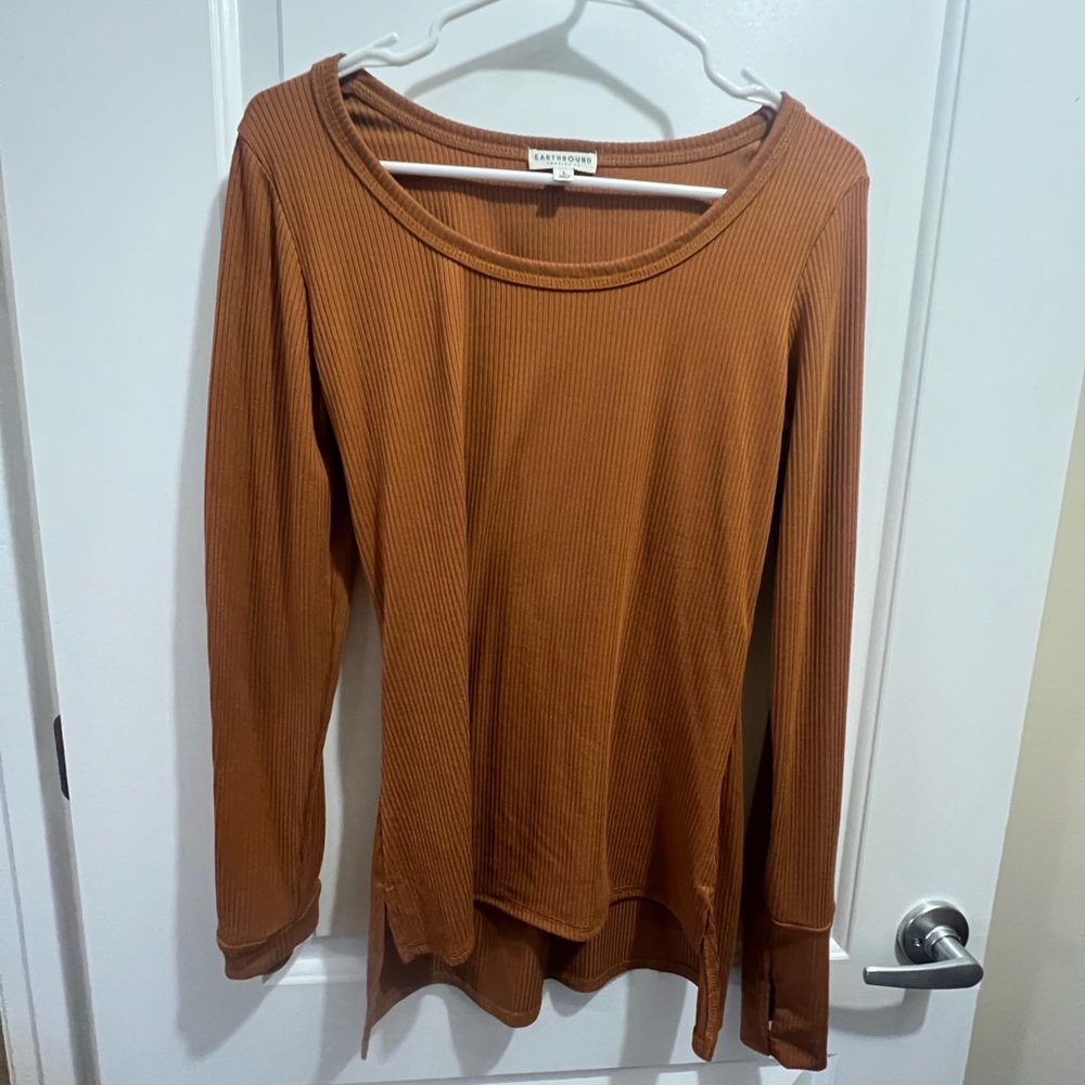 Earthbound Women's Brown Ribbed Top